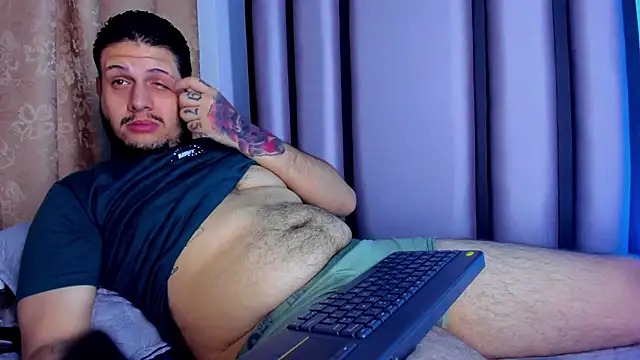 Snapshot of Pablo-hot chatting on 07.21.26 Pablo-hot online show from 07.21.26