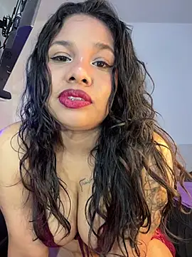 Snapshot of Rashell1_Queen chatting on 07.14.26 Rashell1 Queen online show from 07.14.26