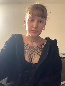 Lea-Marie online show from 07.23.26