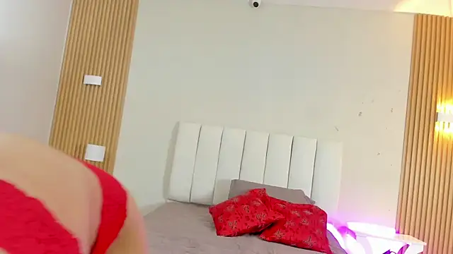 Naughtymilfx    online show from 07.18.26