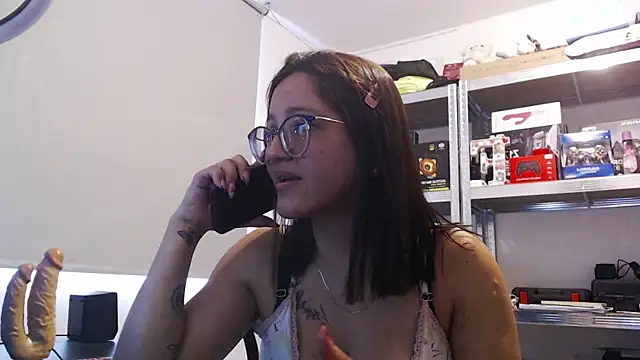 Snapshot of Luna_sweetie_ chatting on 07.11.26 Luna sweetie online show from 07.11.26