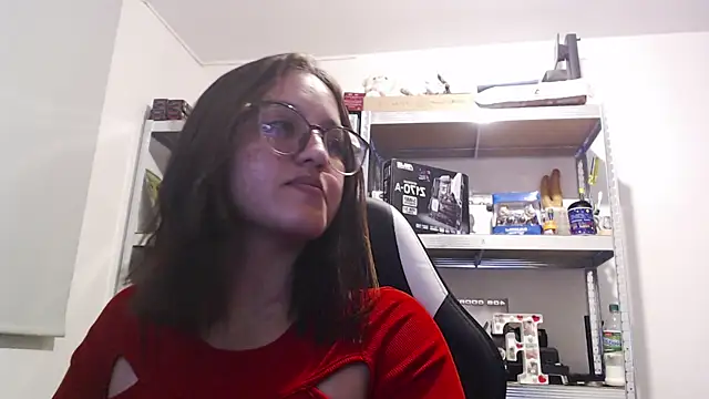 Snapshot of Luna_sweetie_ chatting on 07.19.26 Luna sweetie online show from 07.19.26