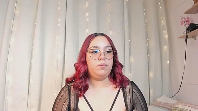Snapshot of Valeria_Reyes_ chatting on 07.22.26 Valeria Reyes online show from 07.22.26
