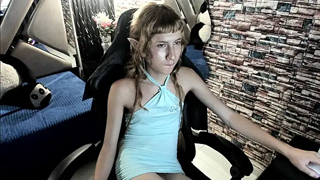 vivienne hadi online show from 07.24.26