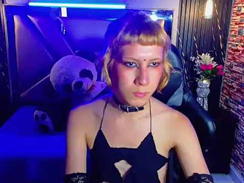 vivienne hadi online show from 07.27.26