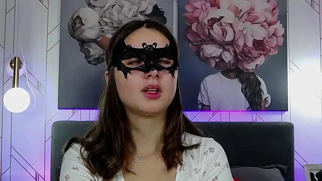 JulietteHembers online show from 07.25.26
