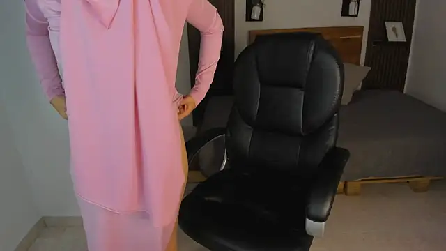 Safiya   online show from 07.16.26
