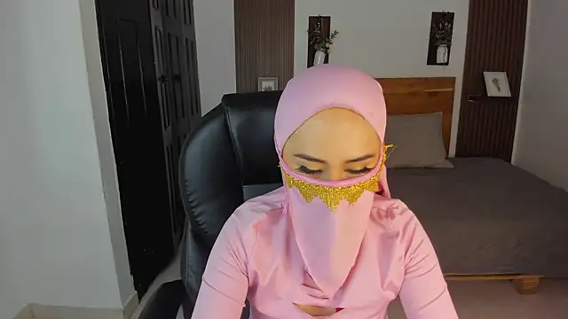 Safiya   online show from 07.22.26