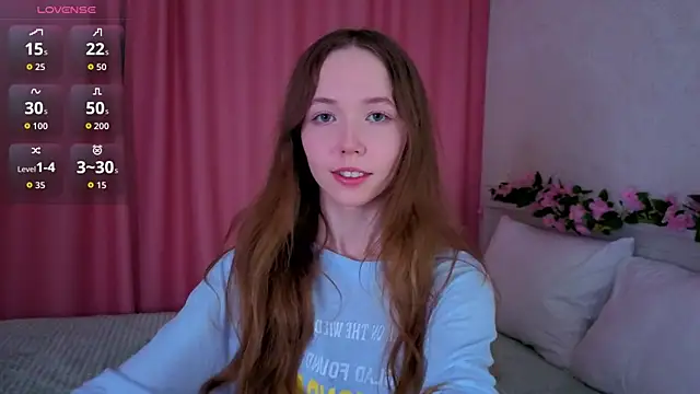 Snapshot of Velvet_Daisy chatting on 07.17.26 Velvet Daisy online show from 07.17.26