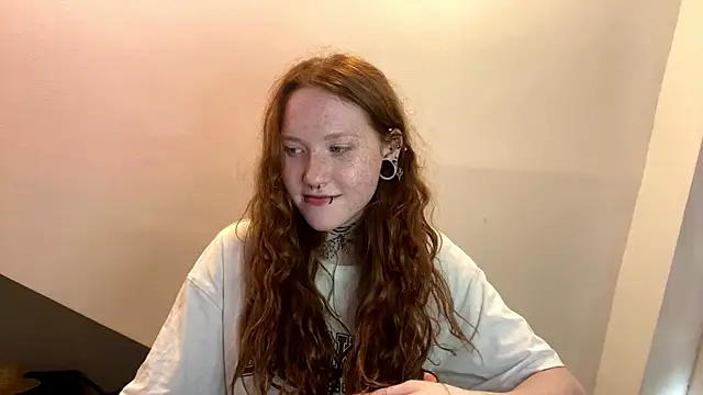 Snapshot of ThomasinaBrasser chatting on 07.18.26 ThomasinaBrasser online show from 07.18.26