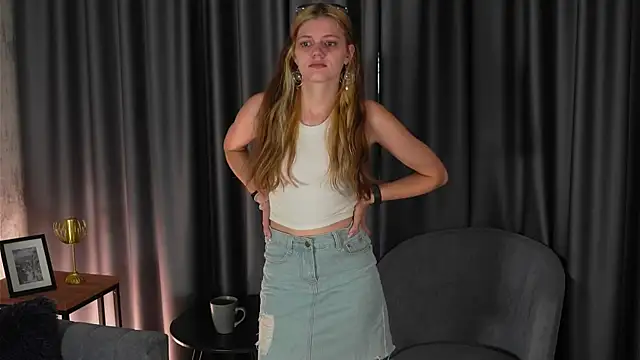 Snapshot of JessicaNyberg chatting on 07.22.26 JessicaNyberg online show from 07.22.26