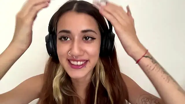 JuliaPierce online show from 07.26.26
