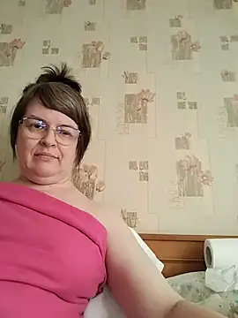 Snapshot of Irena-mis chatting on 07.22.26 Irena-mis online show from 07.22.26