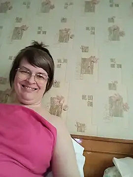 Snapshot of Irena-mis chatting on 07.24.26 Irena-mis online show from 07.24.26
