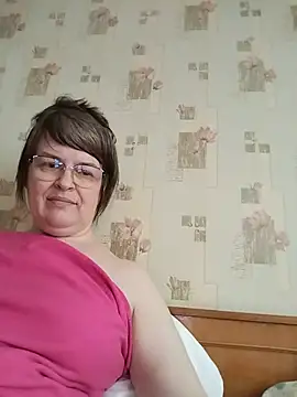 Snapshot of Irena-mis chatting on 07.28.26 Irena-mis online show from 07.28.26