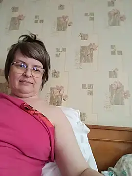 Snapshot of Irena-mis chatting on 07.29.26 Irena-mis online show from 07.29.26