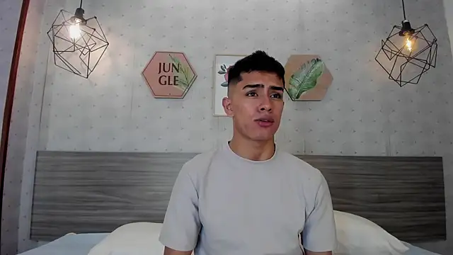 Snapshot of Alejo_Jones_ chatting on 07.23.26 Alejo Jones online show from 07.23.26