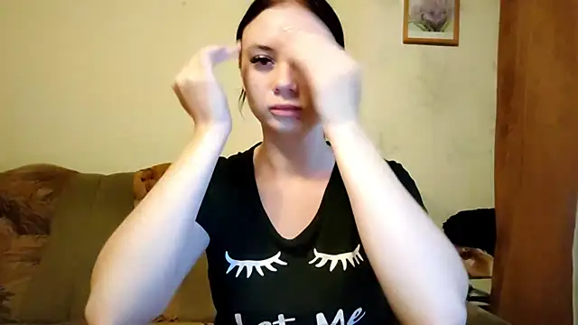 Snapshot of SARACUTIELOL chatting on 07.10.26 SARACUTIELOL online show from 07.10.26
