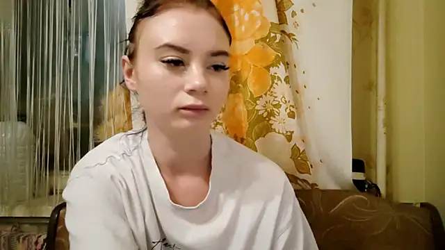 Snapshot of SARACUTIELOL chatting on 07.24.26 SARACUTIELOL online show from 07.24.26