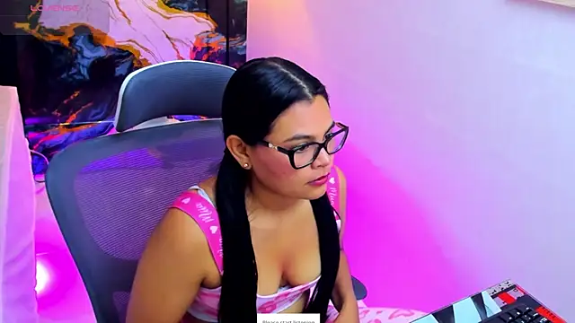 Snapshot of SofiaaReed chatting on 07.14.26 SofiaaReed online show from 07.14.26
