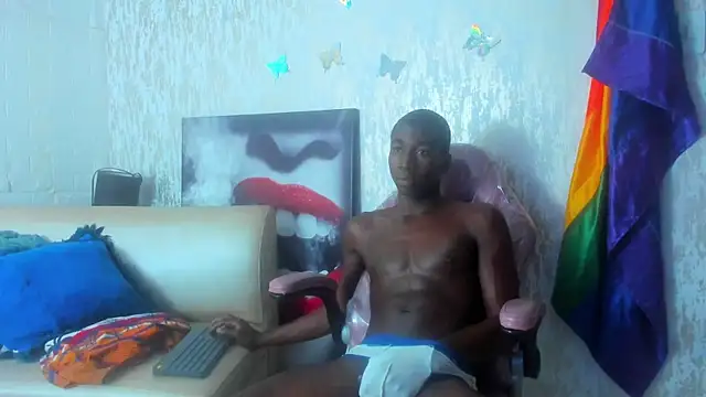 Snapshot of elio_x chatting on 07.28.26 elio x online show from 07.28.26