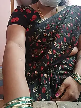 Snapshot of tamil_queen_29 chatting on 07.15.26 tamil queen 29 online show from 07.15.26