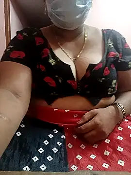 Snapshot of tamil_queen_29 chatting on 07.21.26 tamil queen 29 online show from 07.21.26