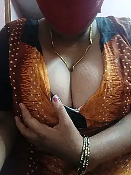 Snapshot of tamil_queen_29 chatting on 07.22.26 tamil queen 29 online show from 07.22.26