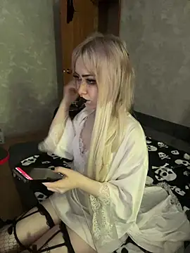 Snapshot of Sindy-Lou chatting on 07.10.26 Sindy-Lou online show from 07.10.26