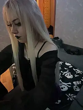 Snapshot of Sindy-Lou chatting on 07.13.26 Sindy-Lou online show from 07.13.26