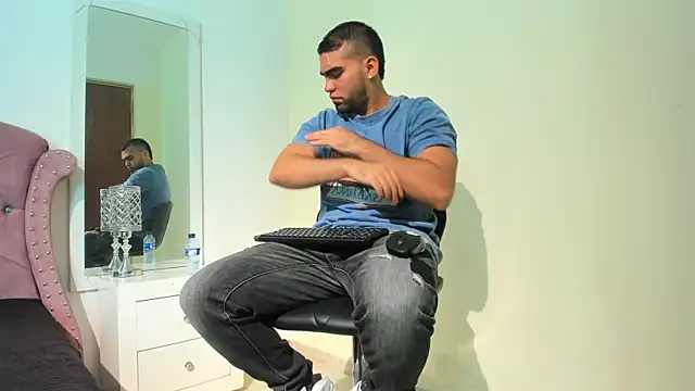 Snapshot of TristanStone3 chatting on 07.31.26 TristanStone3 online show from 07.31.26