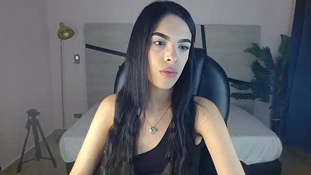 Snapshot of valery_restrepo chatting on 07.27.26 valery restrepo online show from 07.27.26