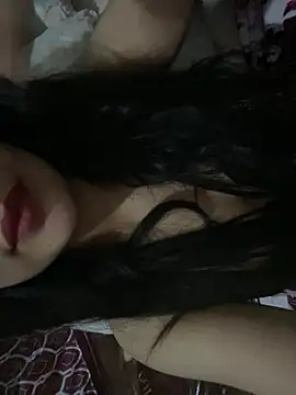 Snapshot of evena chatting on 07.17.26 evena online show from 07.17.26