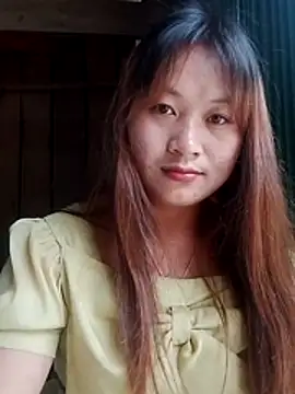 Snapshot of Lan-oanh chatting on 07.13.26 Lan-oanh online show from 07.13.26