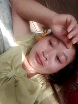 Snapshot of Lan-oanh chatting on 07.13.26 Lan-oanh online show from 07.13.26