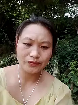 Snapshot of Lan-oanh chatting on 07.15.26 Lan-oanh online show from 07.15.26