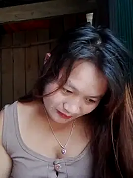 Snapshot of Lan-oanh chatting on 07.18.26 Lan-oanh online show from 07.18.26