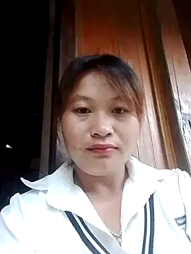 Snapshot of Lan-oanh chatting on 07.20.26 Lan-oanh online show from 07.20.26
