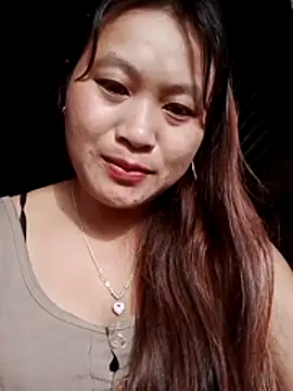 Snapshot of Lan-oanh chatting on 07.24.26 Lan-oanh online show from 07.24.26