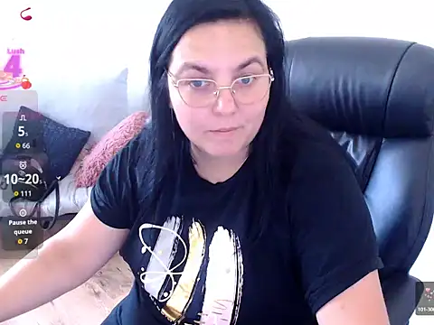 Snapshot of KaitlynX chatting on 07.12.26 KaitlynX online show from 07.12.26