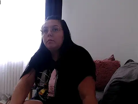 Snapshot of KaitlynX chatting on 07.28.26 KaitlynX online show from 07.28.26