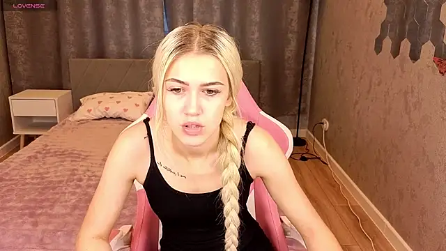 ChloexBarbie online show from 07.24.26