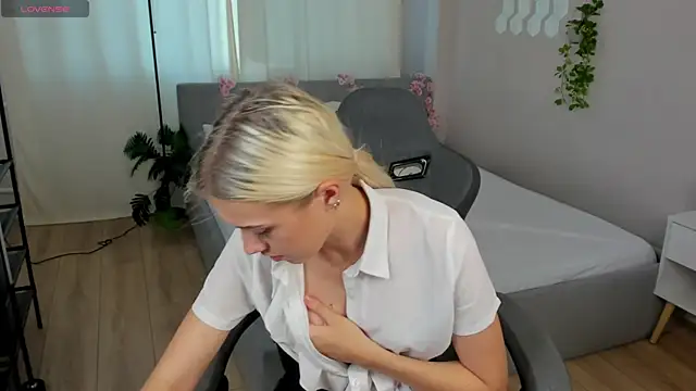 ChloexBarbie online show from 07.26.26
