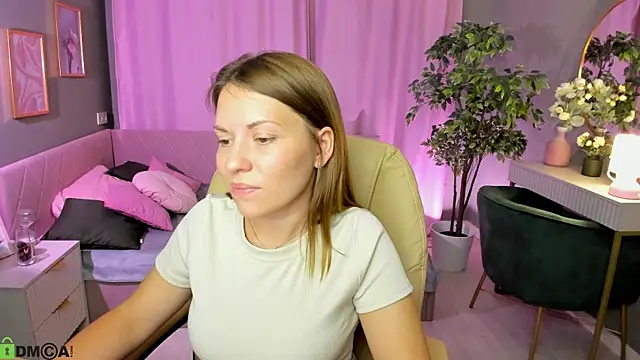 Kira Miragee online show from 07.14.26