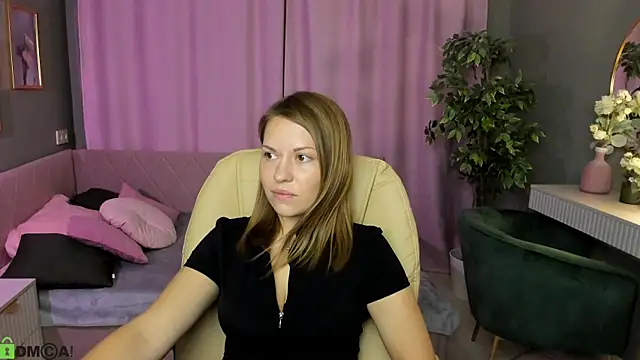 Kira Miragee online show from 07.21.26