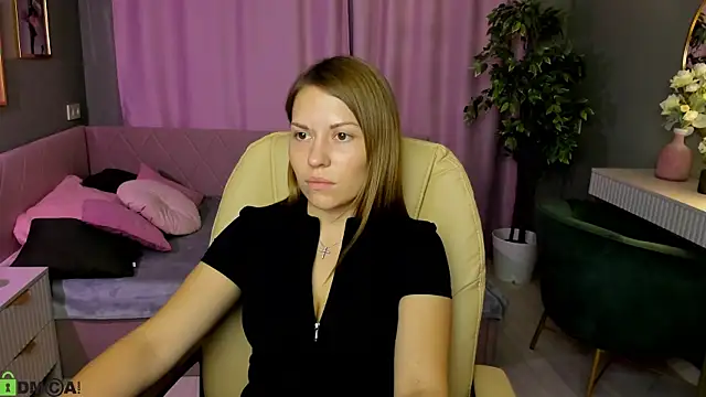 Kira Miragee online show from 07.24.26