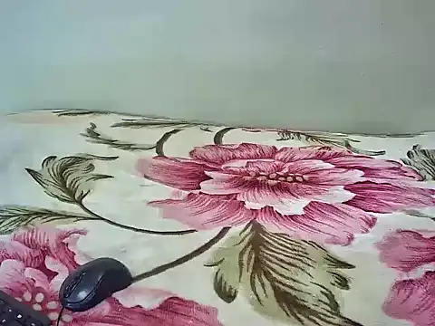 SlenderCurvexxx online show from 07.19.26