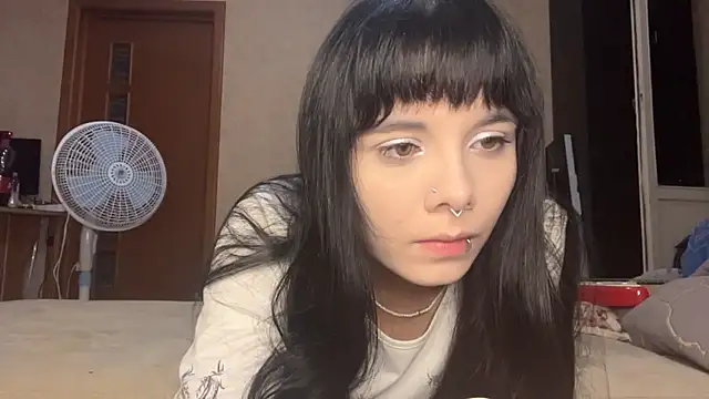 Snapshot of moresunshine chatting on 07.29.26 moresunshine online show from 07.29.26