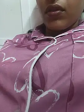Snapshot of sharmilasingh89 chatting on 07.12.26 sharmilasingh89 online show from 07.12.26