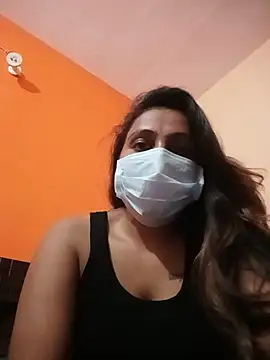 Snapshot of sana_khan chatting on 07.28.26 sana khan online show from 07.28.26